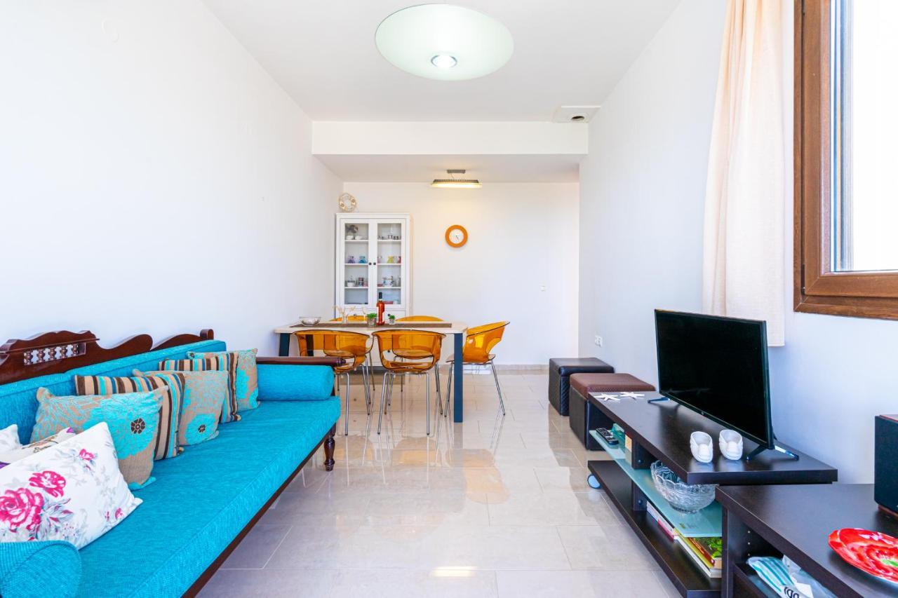 Villa Smaragdi Beachfront