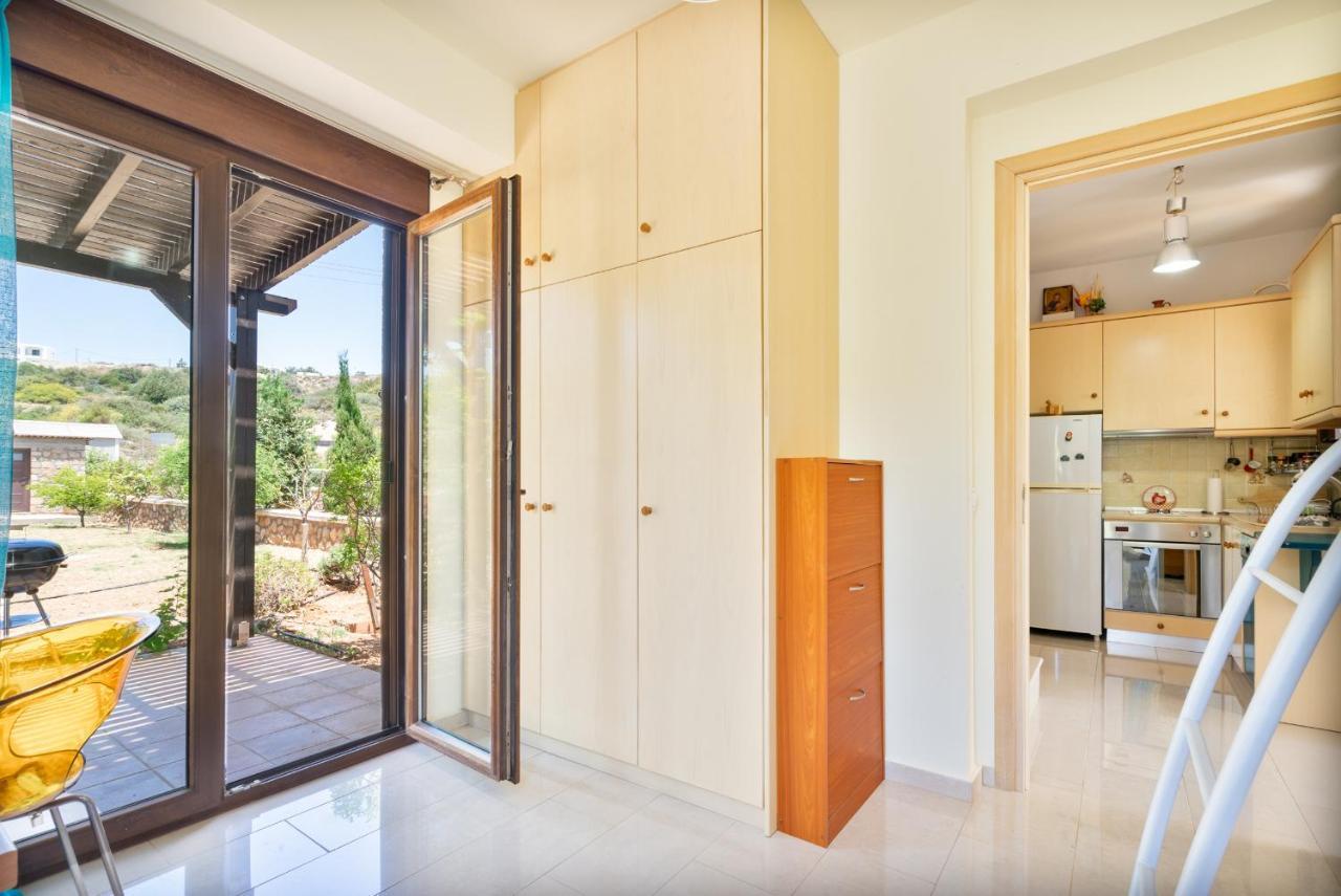 Smaragdi Beachfront Villa