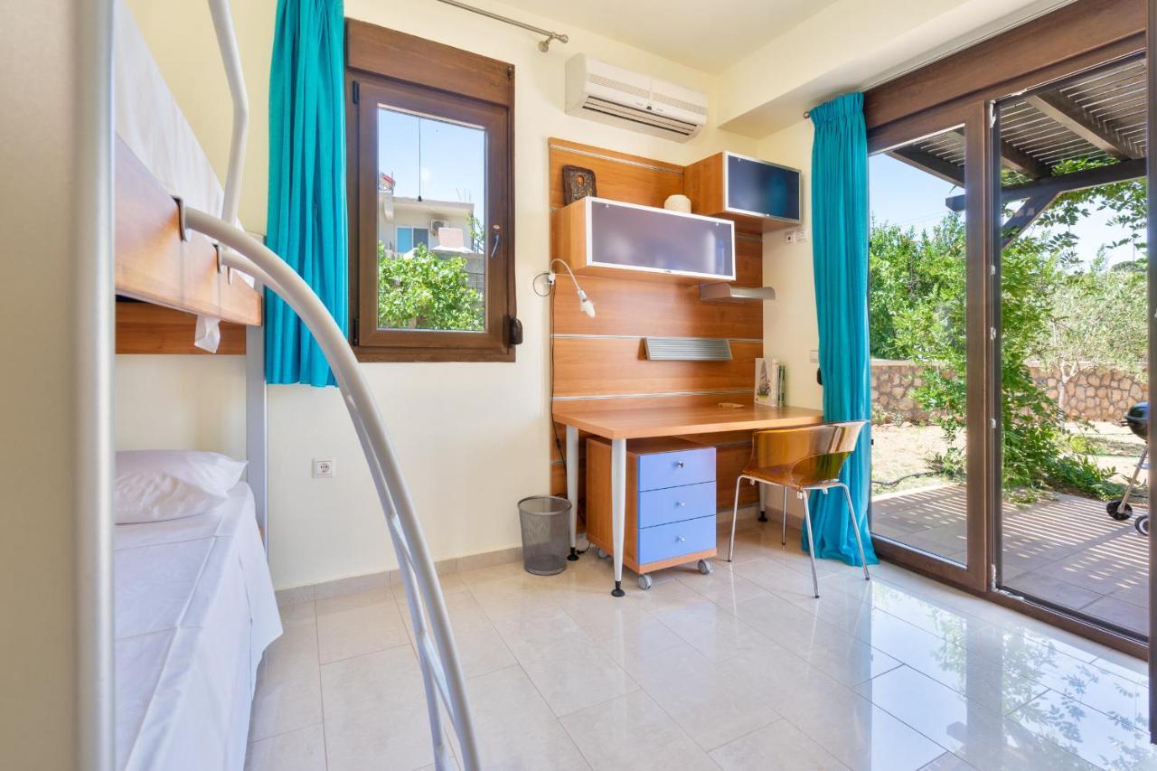 Villa Smaragdi Beachfront *