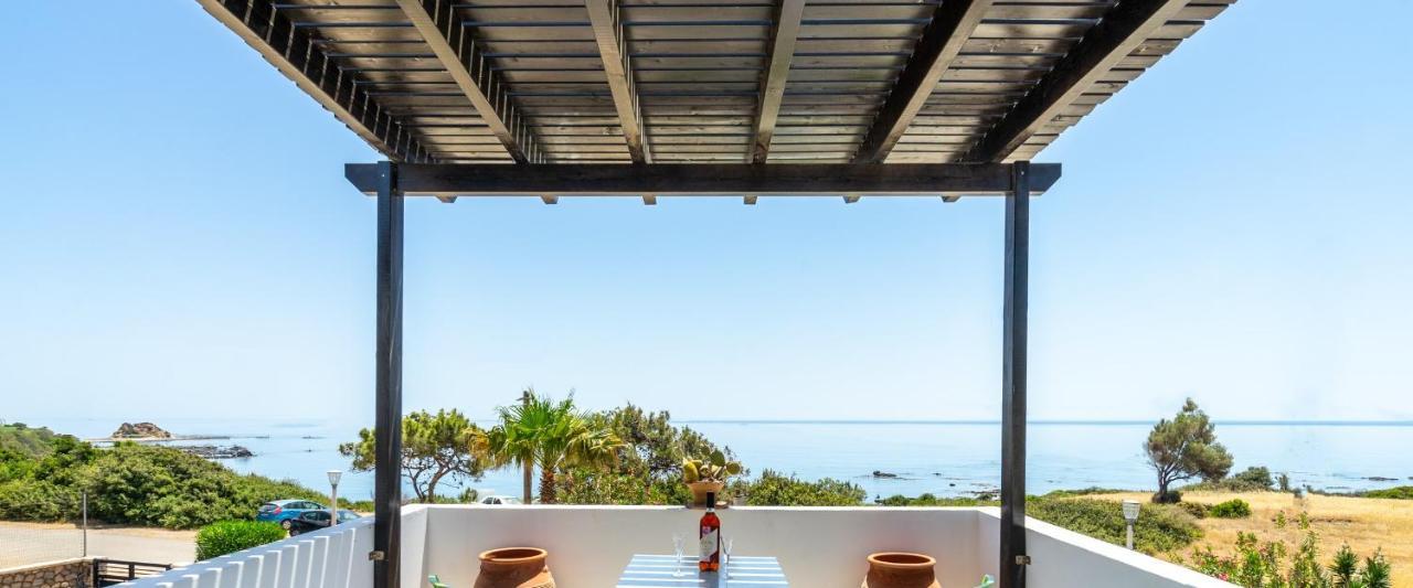 Villa Smaragdi Beachfront